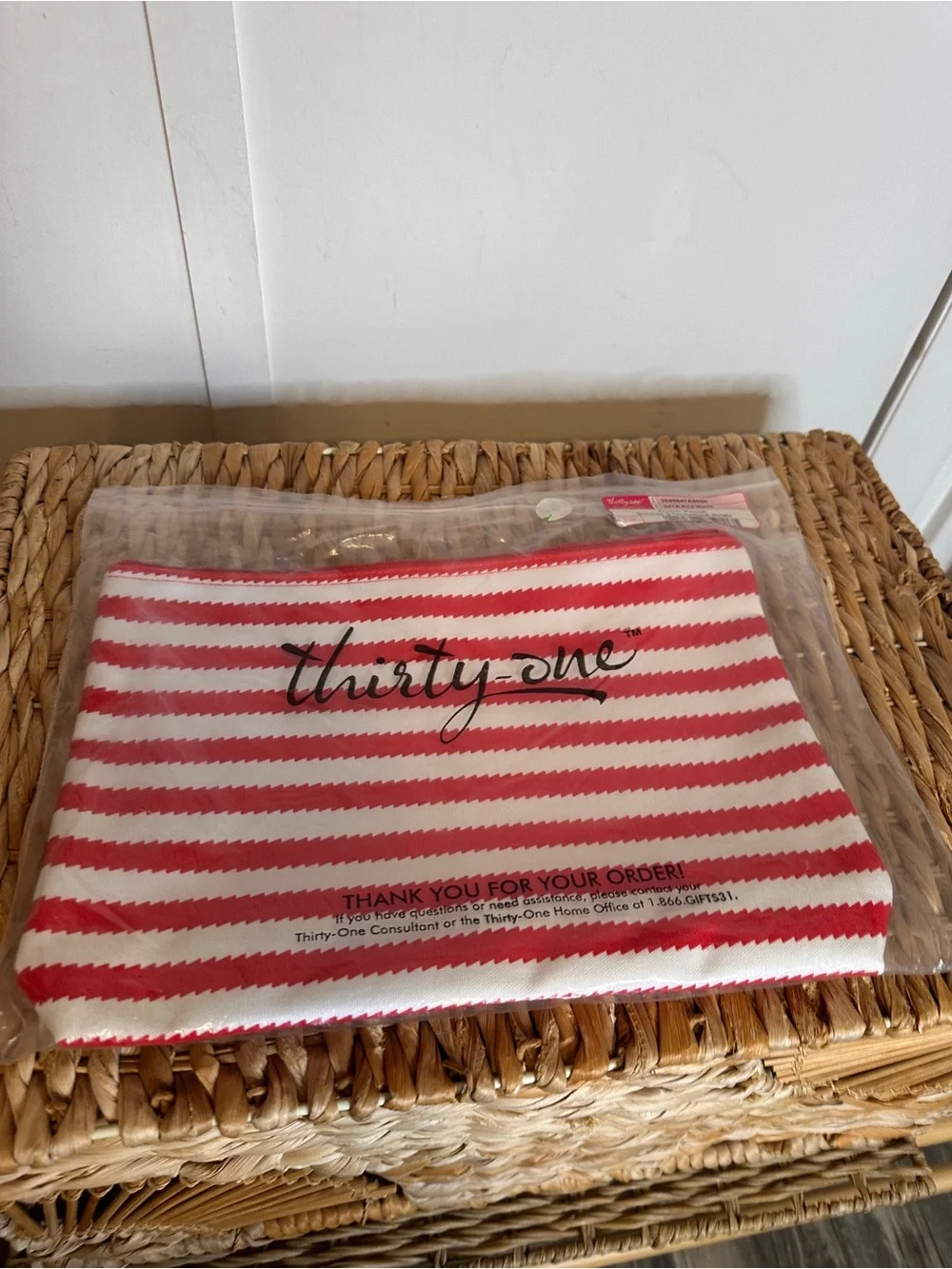 thirty-one Red and‎ White Striped Cosmetic Pouch